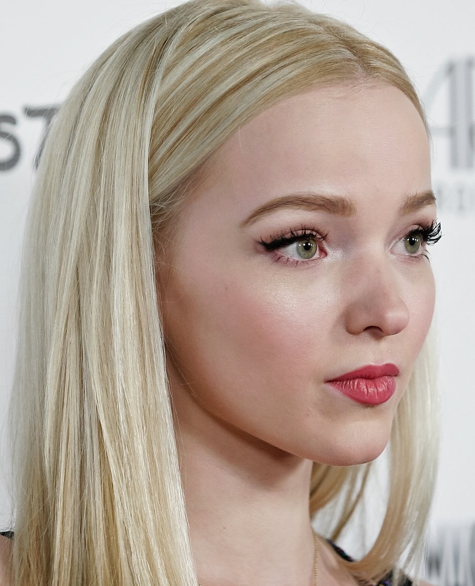 twistmag's tweet photo. #HappyStPatricksDay! Did you know only 2% of people have green eyes like @DoveCameron? Thanks for the fact @Acuvue! https://t.co/qjxB3BLIkB