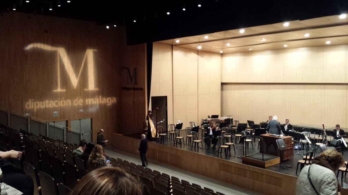 edurantez's tweet photo. Hoy Gran concierto de la @filarmonimalaga a cargo del Director @svazquezsanchez #RequiemFaure Impresionante Salva!!! https://t.co/Cm3B8fTXQw