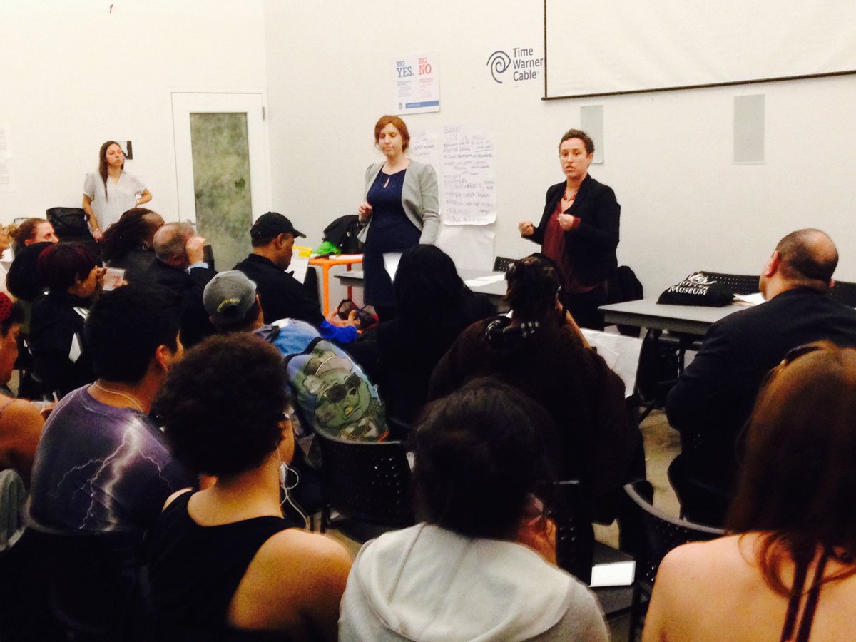NYLPI's tweet photo. NYLPI joins #RedHookInitiative’s to discuss self-advocacy and resources to end #moldinfestation in Red Hook Homes https://t.co/QBlWTsIZWa