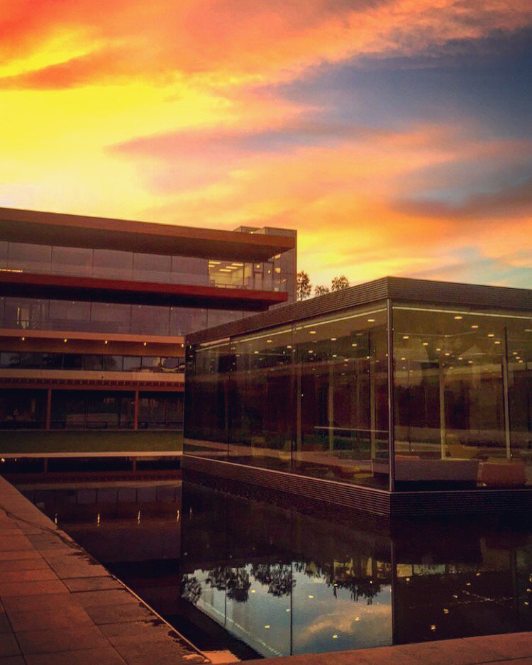 Claremont McKenna College tweet media
