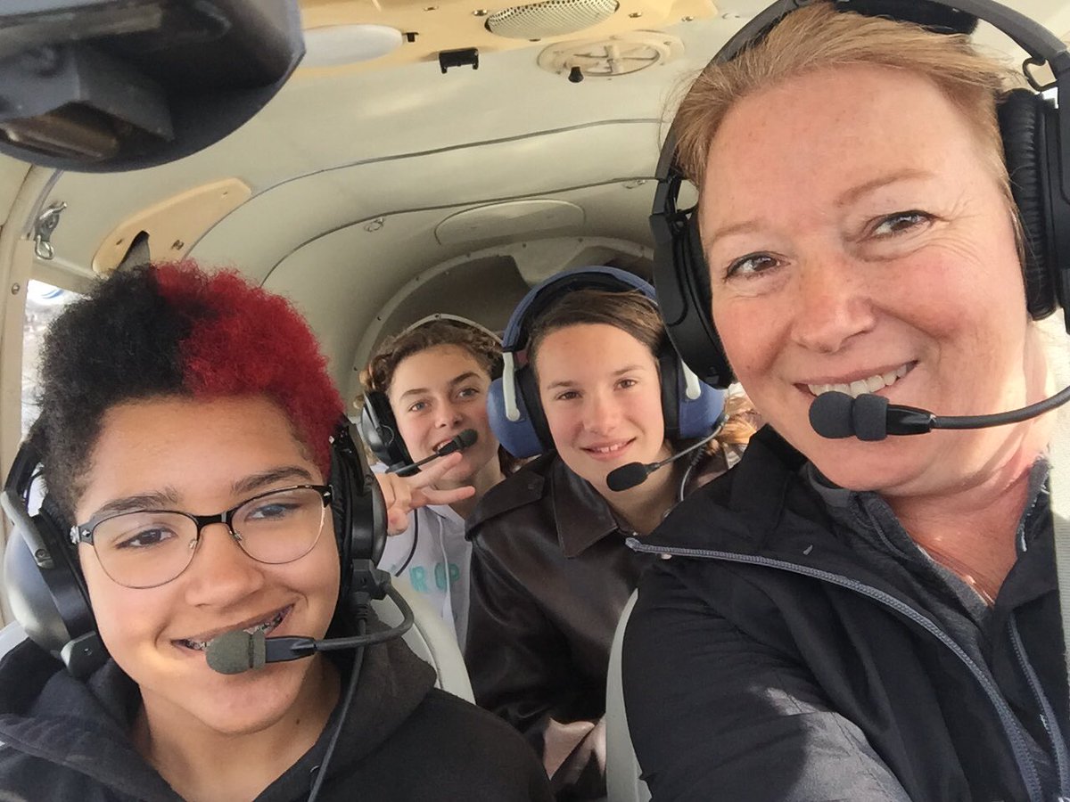 WOAW16's tweet photo. Great girls attending the Livermore Ca women of aviation event. #WOAW16 #FlyItForward https://t.co/gdqje8dH7T