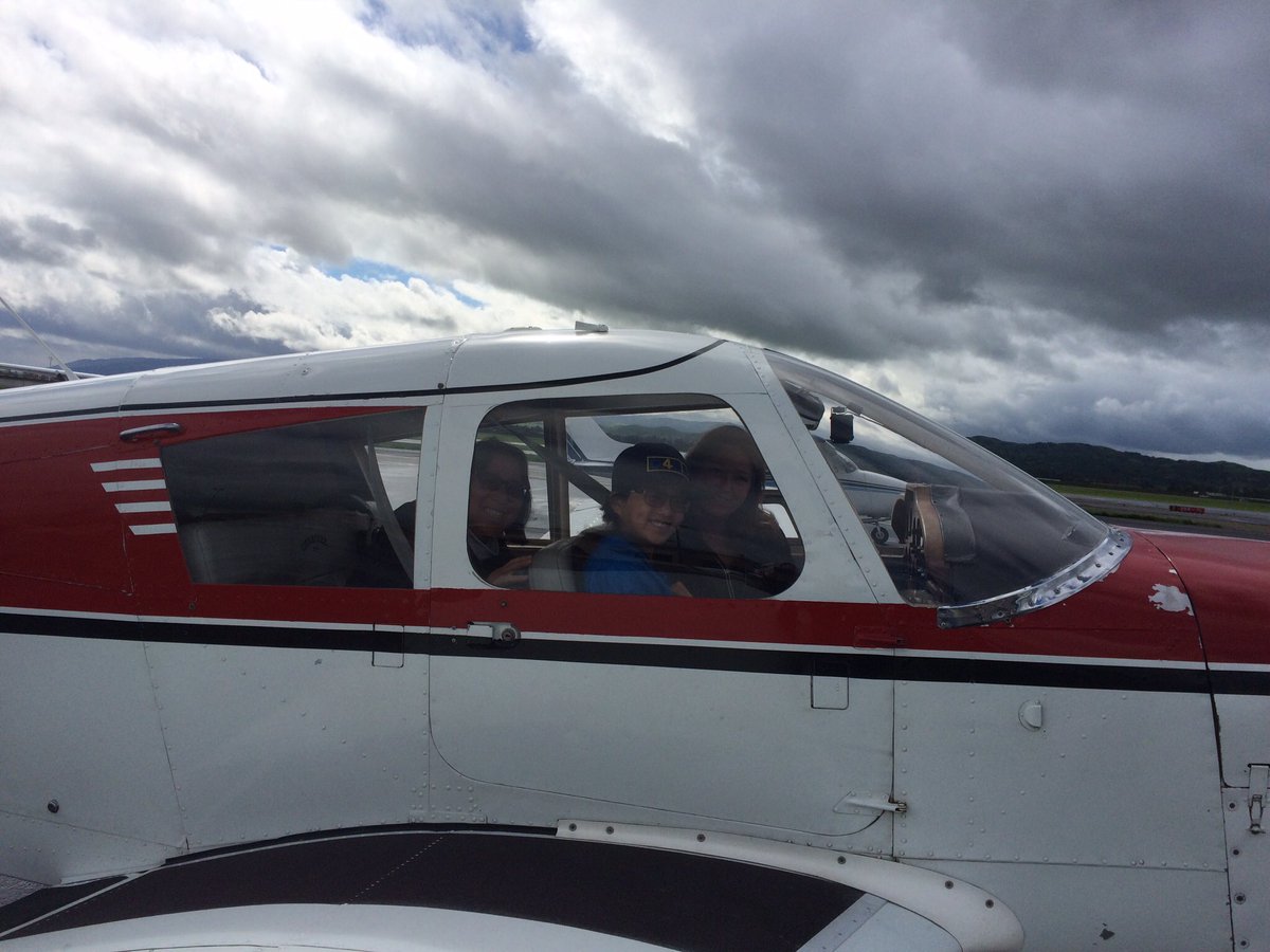 WOAW16's tweet photo. Great girls attending the Livermore Ca women of aviation event. #WOAW16 #FlyItForward https://t.co/gdqje8dH7T