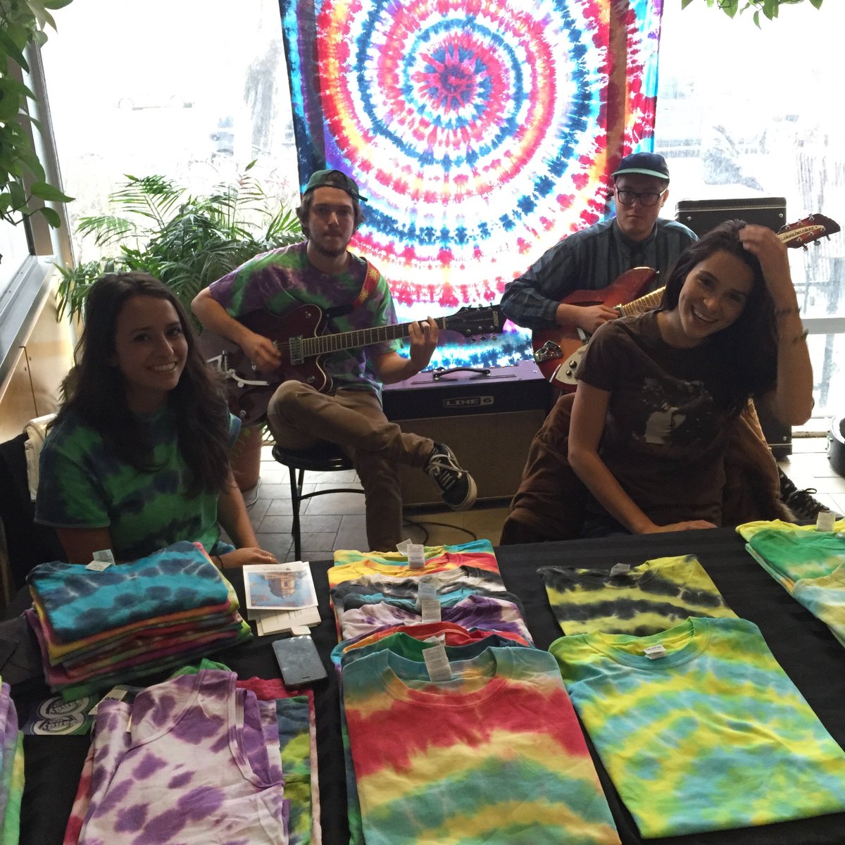 SandyTees's tweet photo. Live music at our Dalhousie pop-up shop! https://t.co/wDFCmehQcA