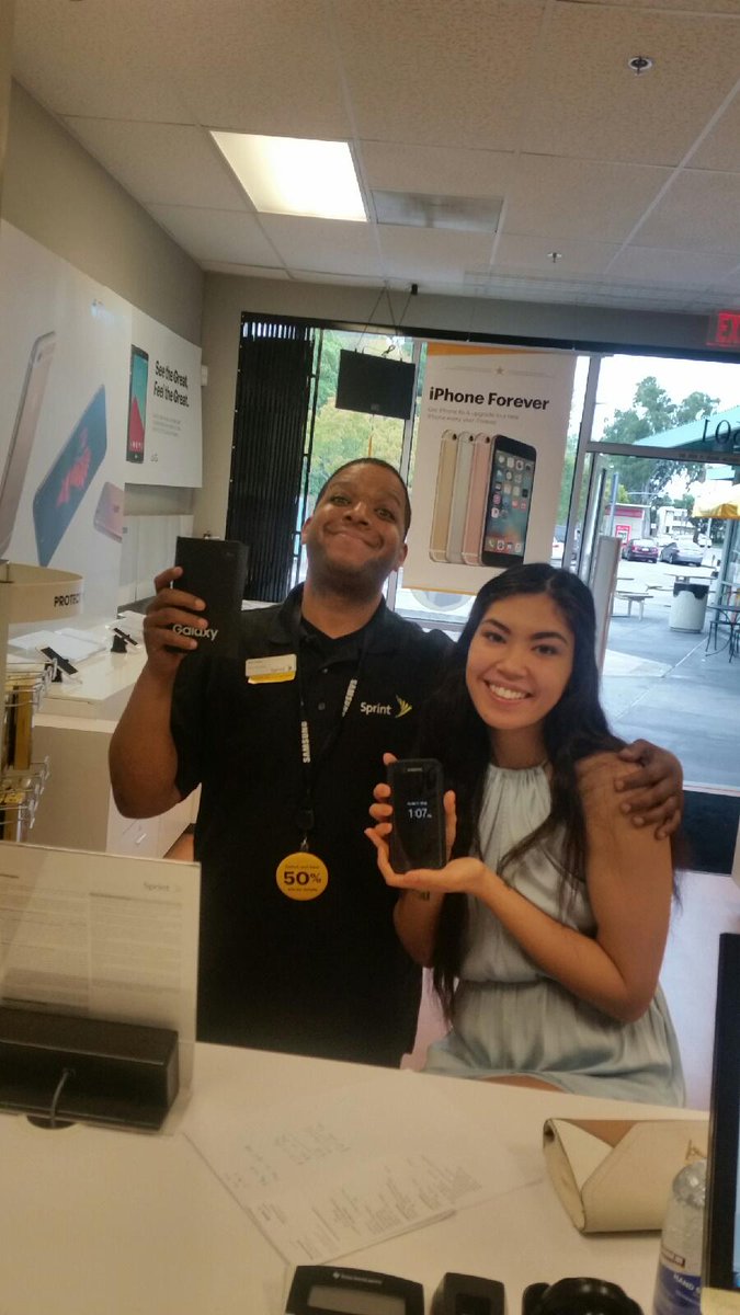 mjacinto82's tweet photo. Meet the proud owner of a new S7 #samsungwins #S7Launch @wl_byoung @TyMehra @DEVINPOLK3 @sprinteveryday https://t.co/FNSABDhXiH