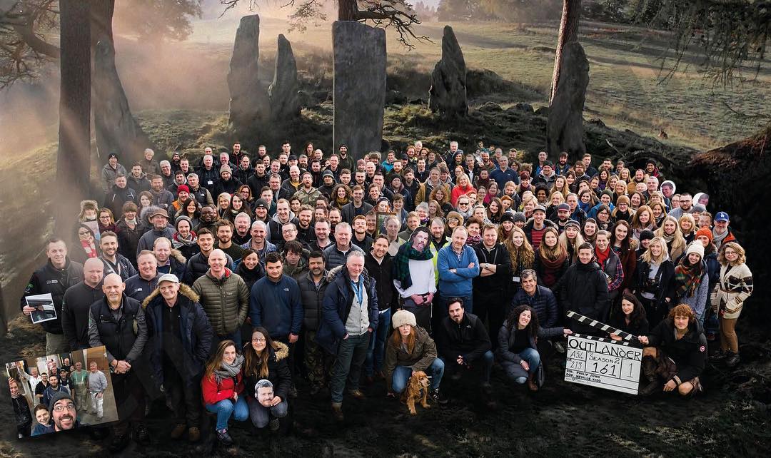 SamCaitLife's tweet image. We spy Sam and Cait in this pic on the set of Outlander S2! samcaitlife.wordpress.com/2016/03/11/new…