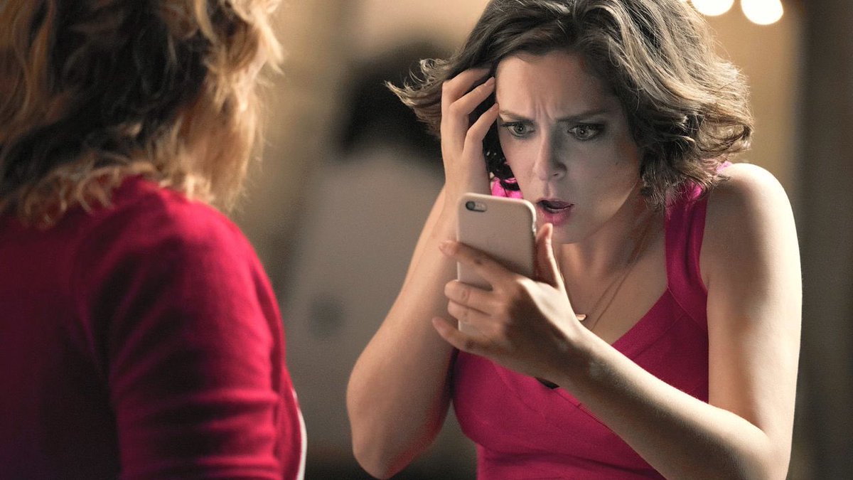 milledetails's tweet photo. When you find out about #CrazyExGirlfriend season 2. 🙀🎉 Can't wait to follow these two! https://t.co/VLha00MO9K