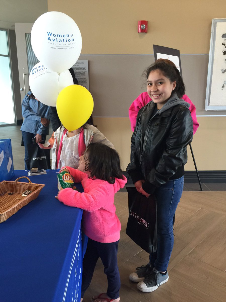 WOAW16's tweet photo. @WOAW16 great time. #WOAW16 https://t.co/Qp0gwPbMcV