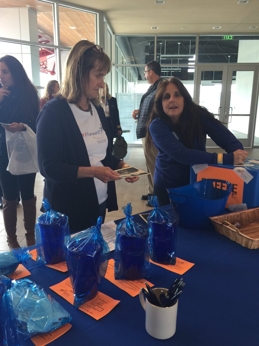 WOAW16's tweet photo. @WOAW16 great time. #WOAW16 https://t.co/Qp0gwPbMcV
