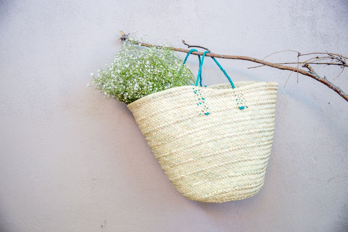 BoughtBeautiful's tweet photo. Spring dreaming... https://t.co/ApjSbExq53 #spring #TGIF https://t.co/OLHIFEE0uV
