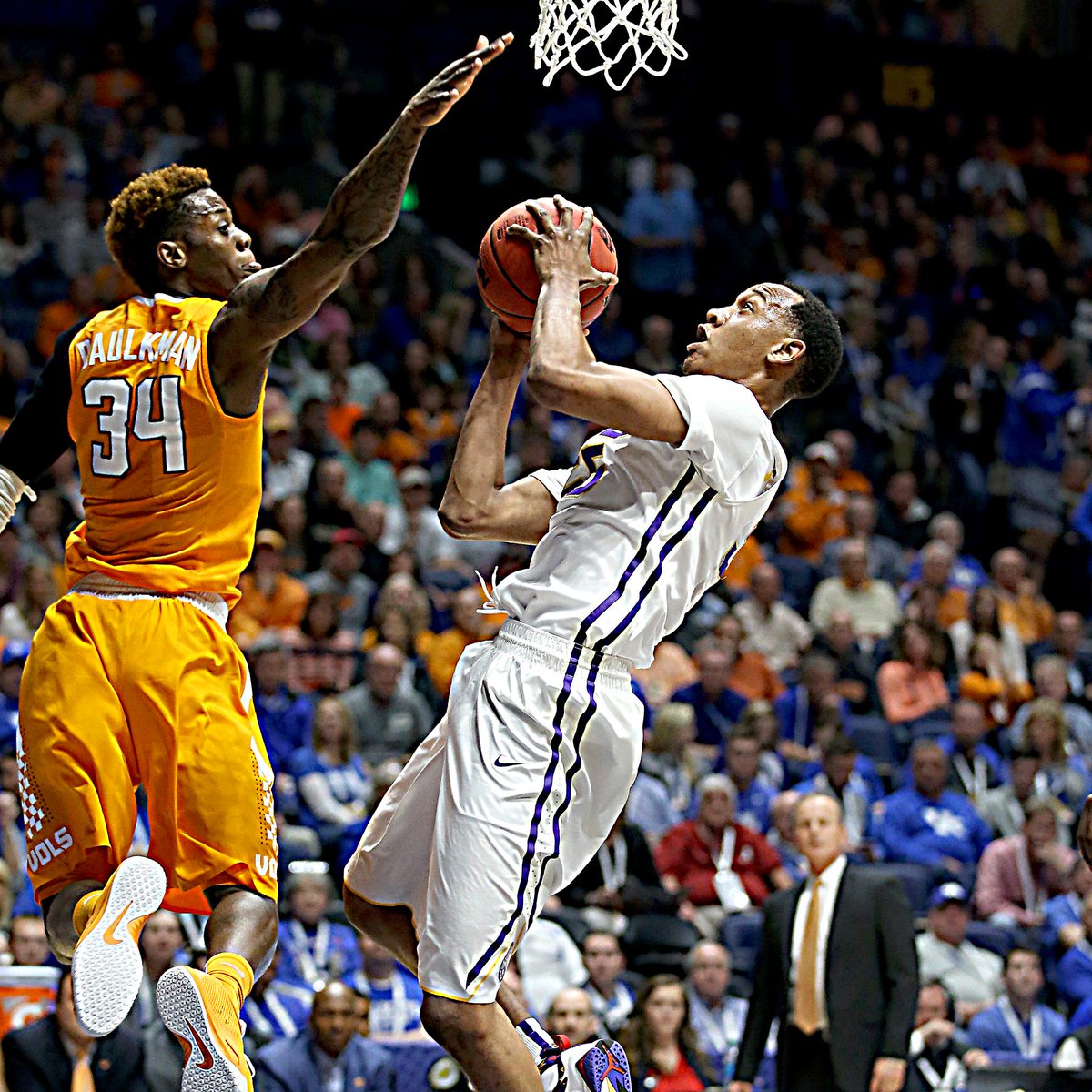 SportsCenter's tweet photo. One step closer. LSU takes down Tennessee, 84-75.
Tim Quarterman: 18 Pts, 5 Reb, 7 Ast https://t.co/c7ciQkfkcR