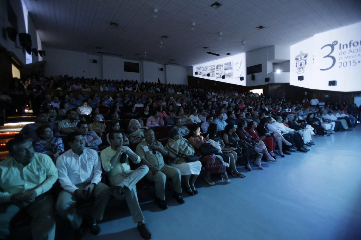 tonatiuhbp's tweet photo. Felicitamos a comunidad @CUCosta en #3UdeGInforme por ser referente académico y social en esta región de Jalisco.1/6 https://t.co/jStE2Xo9iZ