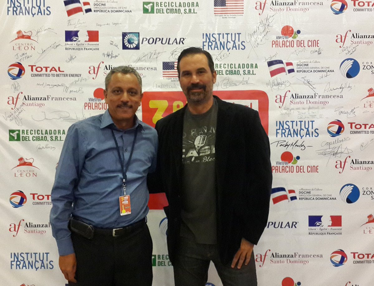 ifficsantiago's tweet photo. Contamos con la presencia del guionista Miguel Yarull. ¿Qué esperas para vernir al cine? #IFFiC #IFFiC2016 https://t.co/GLkjdpqUaO