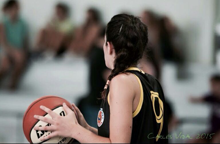 BasketAlmeda's tweet photo. El compte enrere ha començat. L'operació ha estat un èxit. Molta força Paula! https://t.co/B4X4BDbYA2