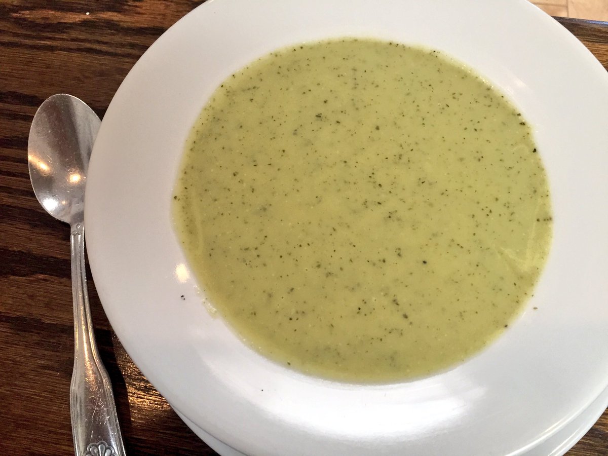 LaCavaItalian's tweet photo. No better way to warm up on a rainy #LA day than with a bowl of completely dairy free / vegan zucchini soup. #LArain https://t.co/rU62vfyJGg