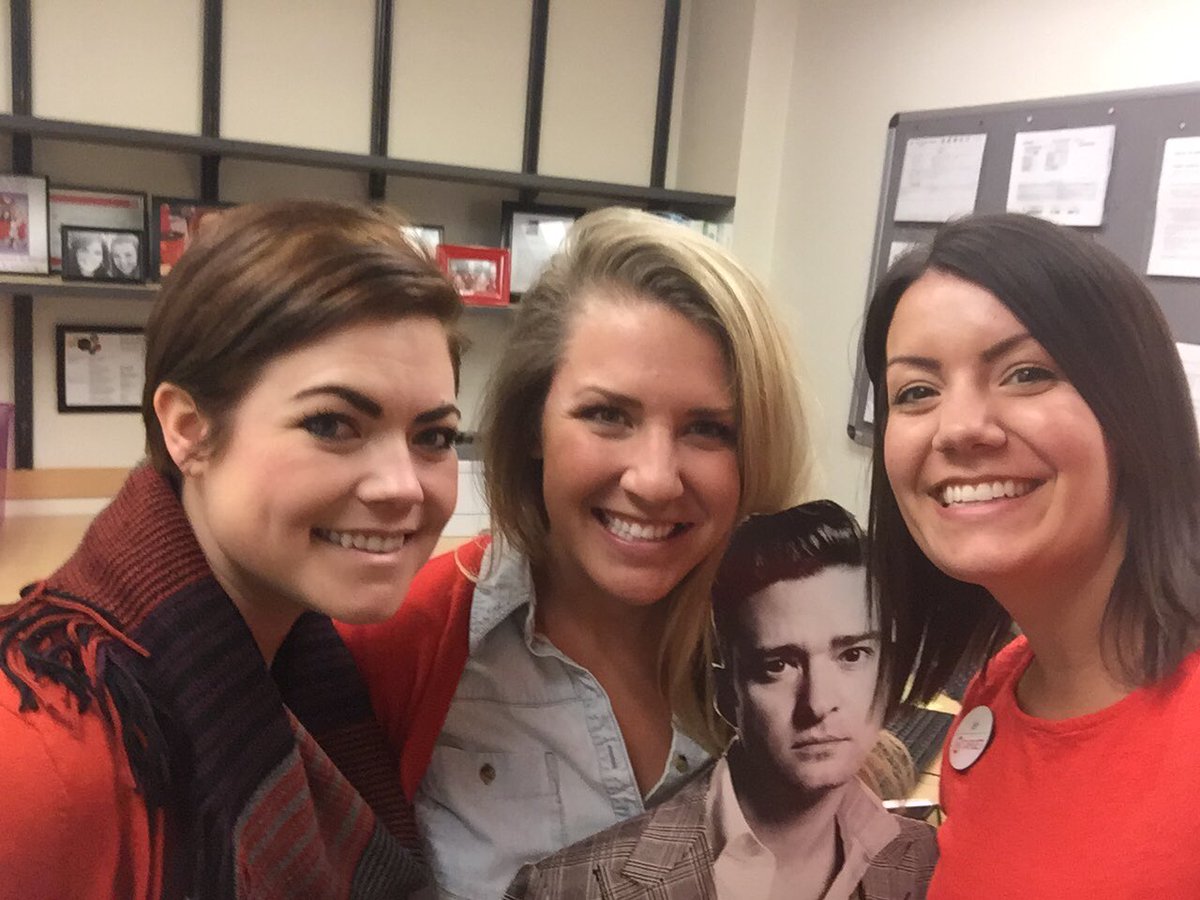 Could NOT be more excited to have Danielle (&amp;JT) @ T1375!!! 🌟#R100HRRockstar <a href="/Adam_Reiter/">Arbitrum Now</a> <a href="/rachkueter/">Rachael Kueter-Lampe</a> <a href="/adriennelebo/">Adrienne Lebo</a>