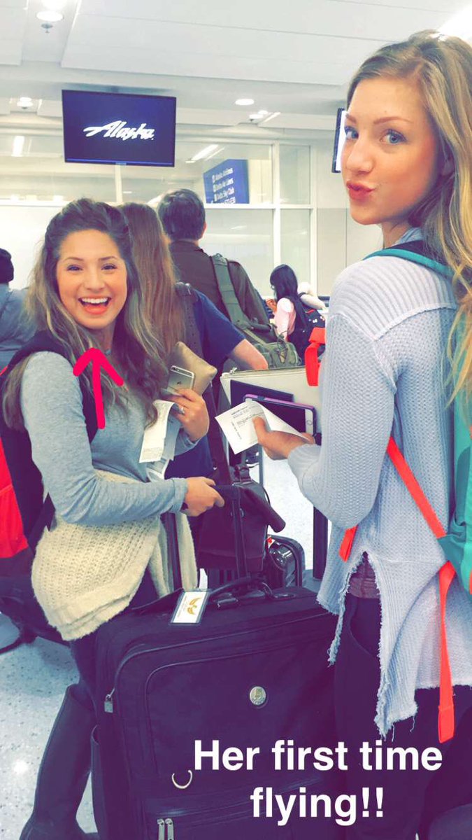 madieclinard's tweet photo. Seattle here we come!! https://t.co/ooeqGFugLp