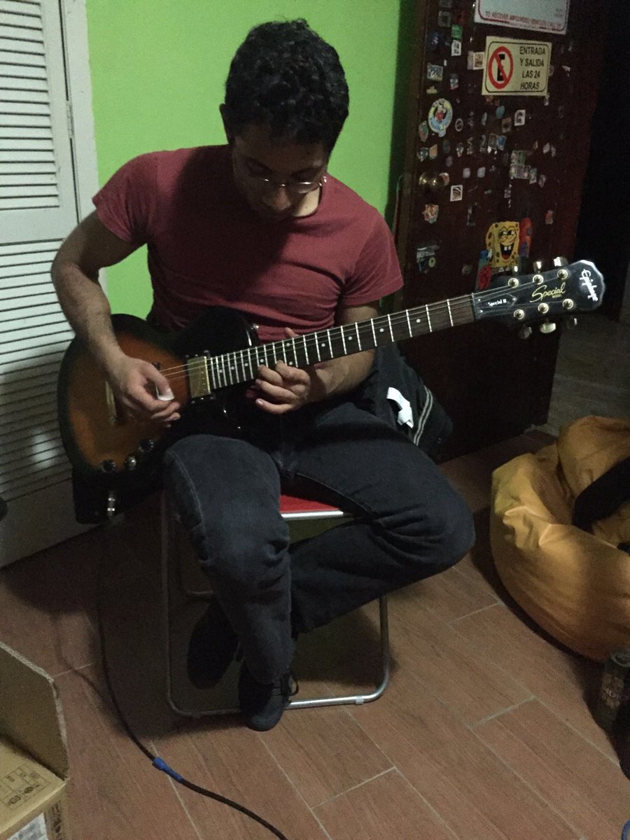 HEATER_Mx's tweet photo. Estamos en los últimos detalles para empezar a grabar lo que será nuestro primer EP #SomosHEATER https://t.co/bpPjrehnWC