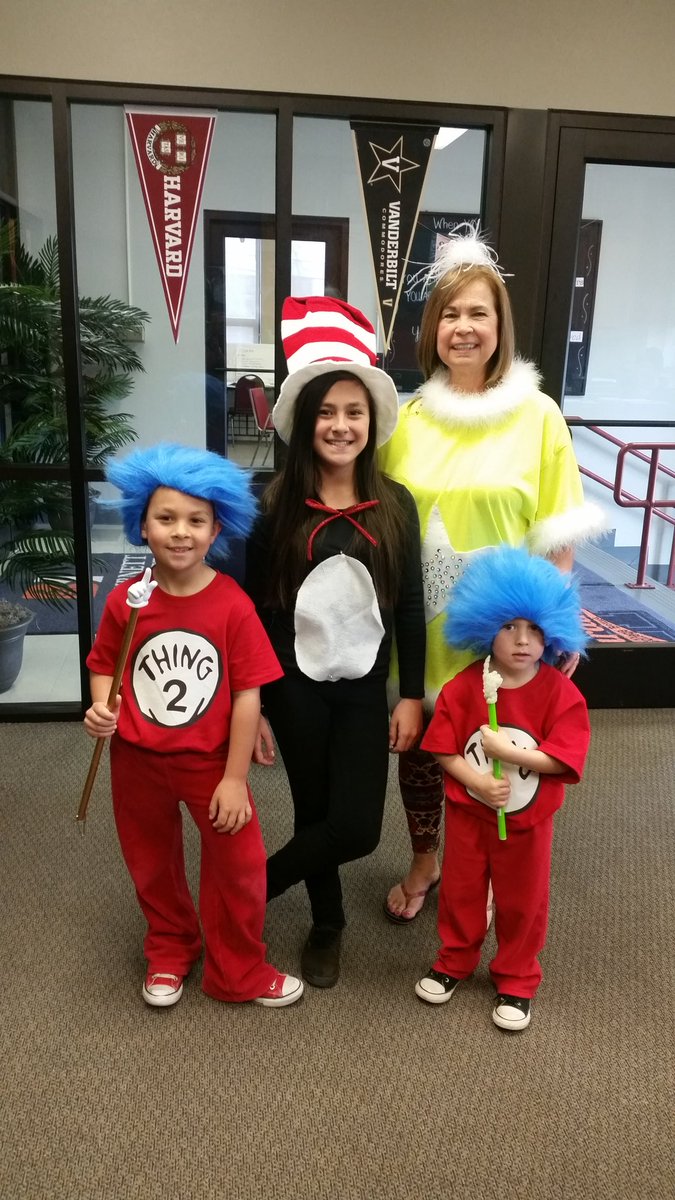 TowerPrincipal's tweet photo. So much fun today! #drsuess2016 @HardinBurk @burkburnettisd https://t.co/43NJn0Ss0B