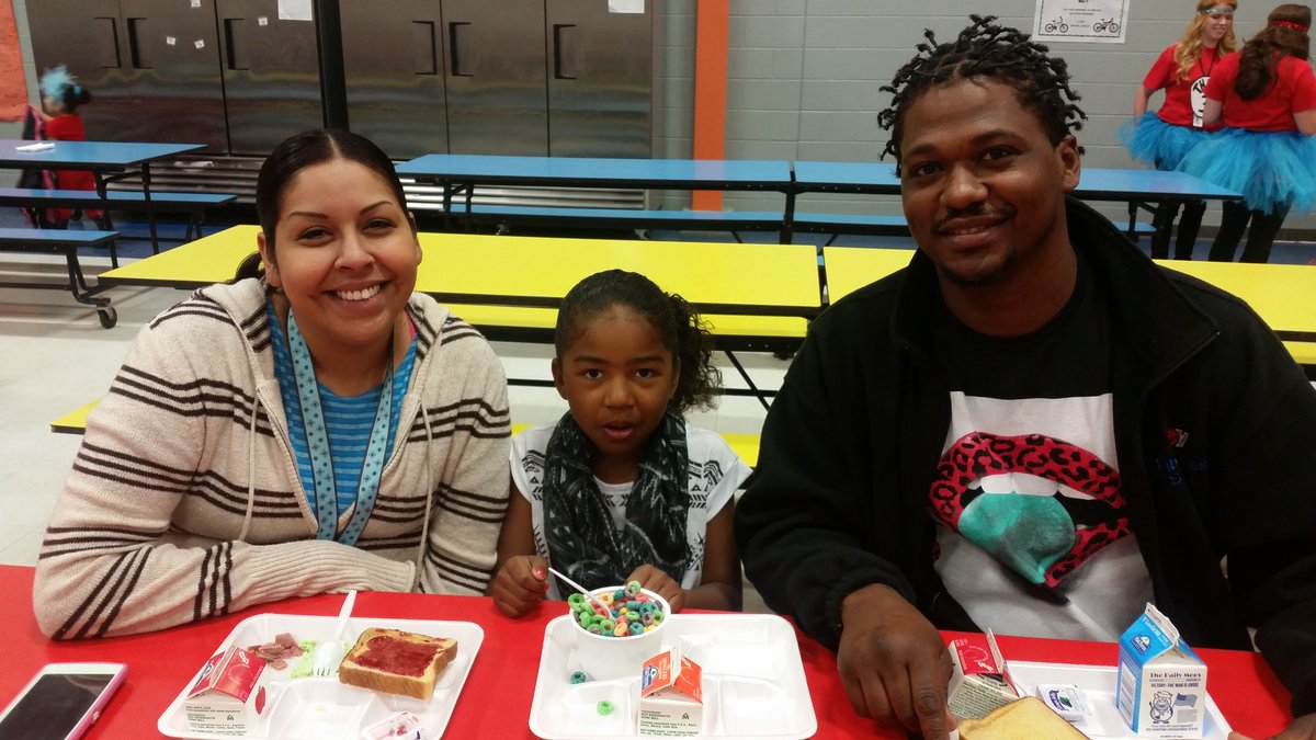 TowerPrincipal's tweet photo. Green Eggs &amp; Ham for breakfast! YUM! @HardinBurk @burkburnettisd https://t.co/A5Ye7dnQaA