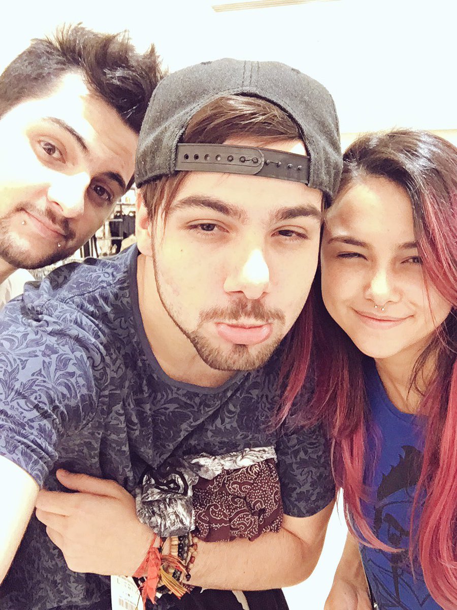 t3ddyyyyy's tweet photo. to me sentindo filho deles 😍✨ https://t.co/7dDyVz01a1