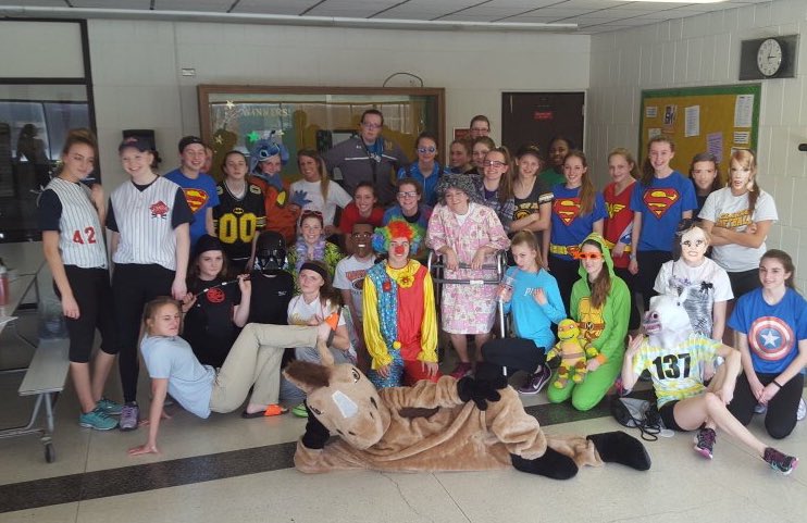 HHSLadyStangsTF's tweet photo. Costume day for HHS girls! Looking great! #good2great https://t.co/dY9uOnduQS
