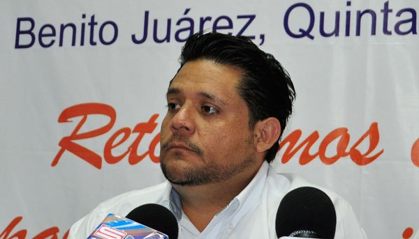 InfomovilNews's tweet photo. El Verde, el Partido de la Ilegalidad: Eduardo Pacho Gallegos https://t.co/Swf70wJ6lS @AccionenCancun https://t.co/4N1s3E1Uc6 @PANQR