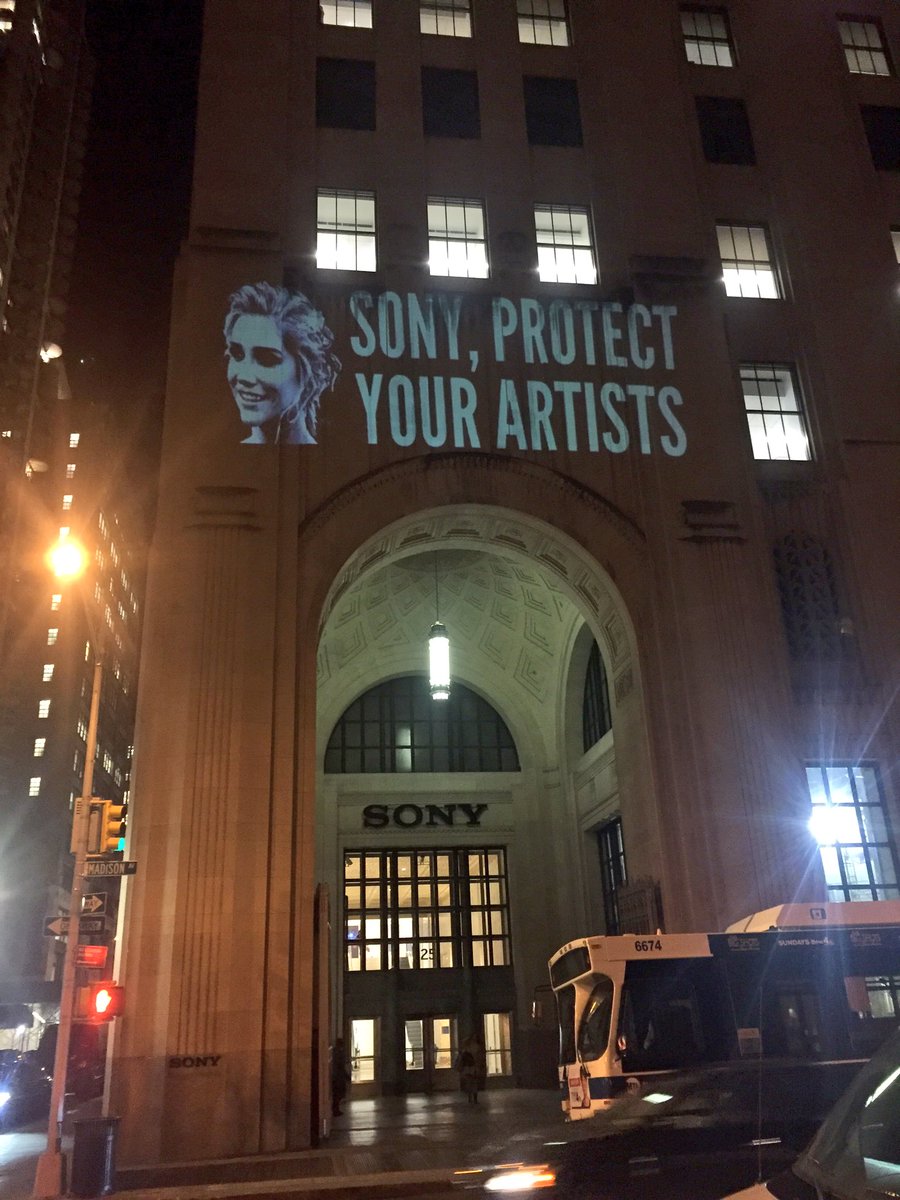 KeshaToday's tweet photo. Hey, @Sony... take a look outside your building! #FreeKesha https://t.co/V8qWXfX765