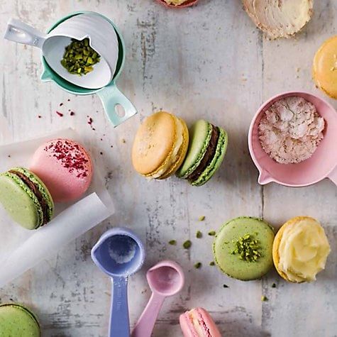 mochrizdaf744's tweet photo. Hallo Guys! Selamat Pagi
Yuk's ah di order baby macaron nya. Minat? Hububgi : 57C6678B #Kuliner #MacaronDay https://t.co/OWgdE84jNU