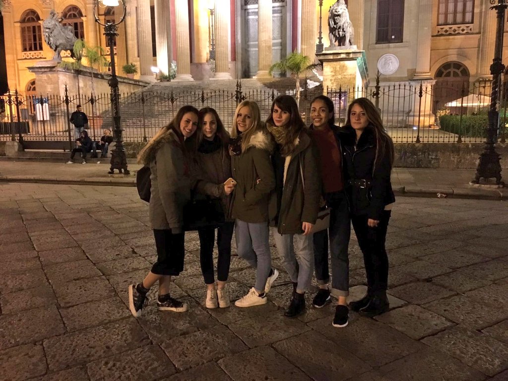 NoeliaLegazpe's tweet photo. #elgrupi💖 https://t.co/OasBbY4p7E