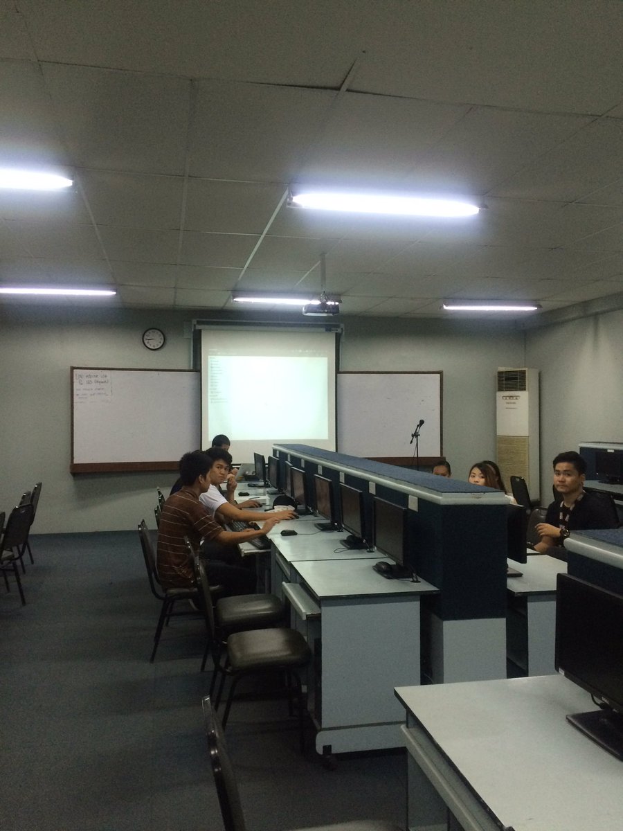 DEVCONPH's tweet photo. Talk will start few minutes from now. #DevConCebu https://t.co/FBqaBwJrd4