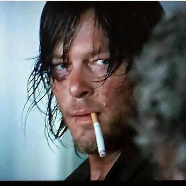 black_mamba_06's tweet photo. #IdiotQuestion #1!:) ( 2am here Sorry) #Jax or #Daryl? Me? Both I post the question!:) #Cowardnath! XD #SOA &amp; #TWD<3 https://t.co/Ygk2o8KFGF