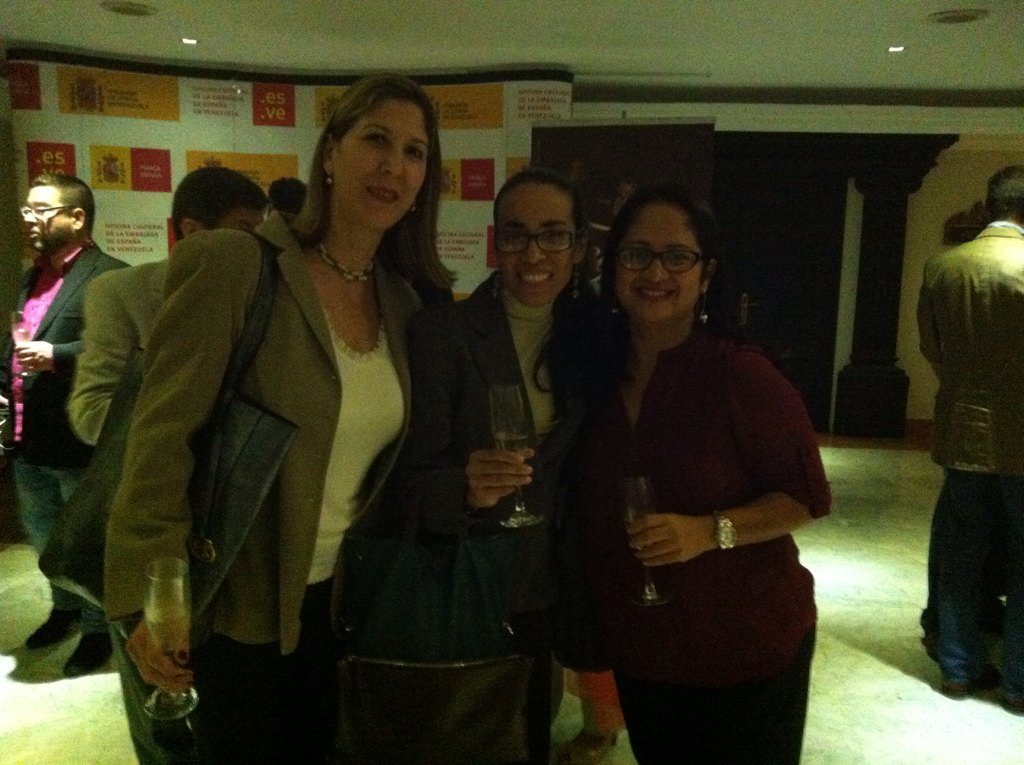 Gracias!! RT <a href="/galakacom/">GalakaComunicaciones</a>: Una jornada extraordinaria de la mano de <a href="/ACOGAVE/">ACOGAVE</a> y otra pluma genial <a href="/lacomensal/">Zinnia Martínez</a>