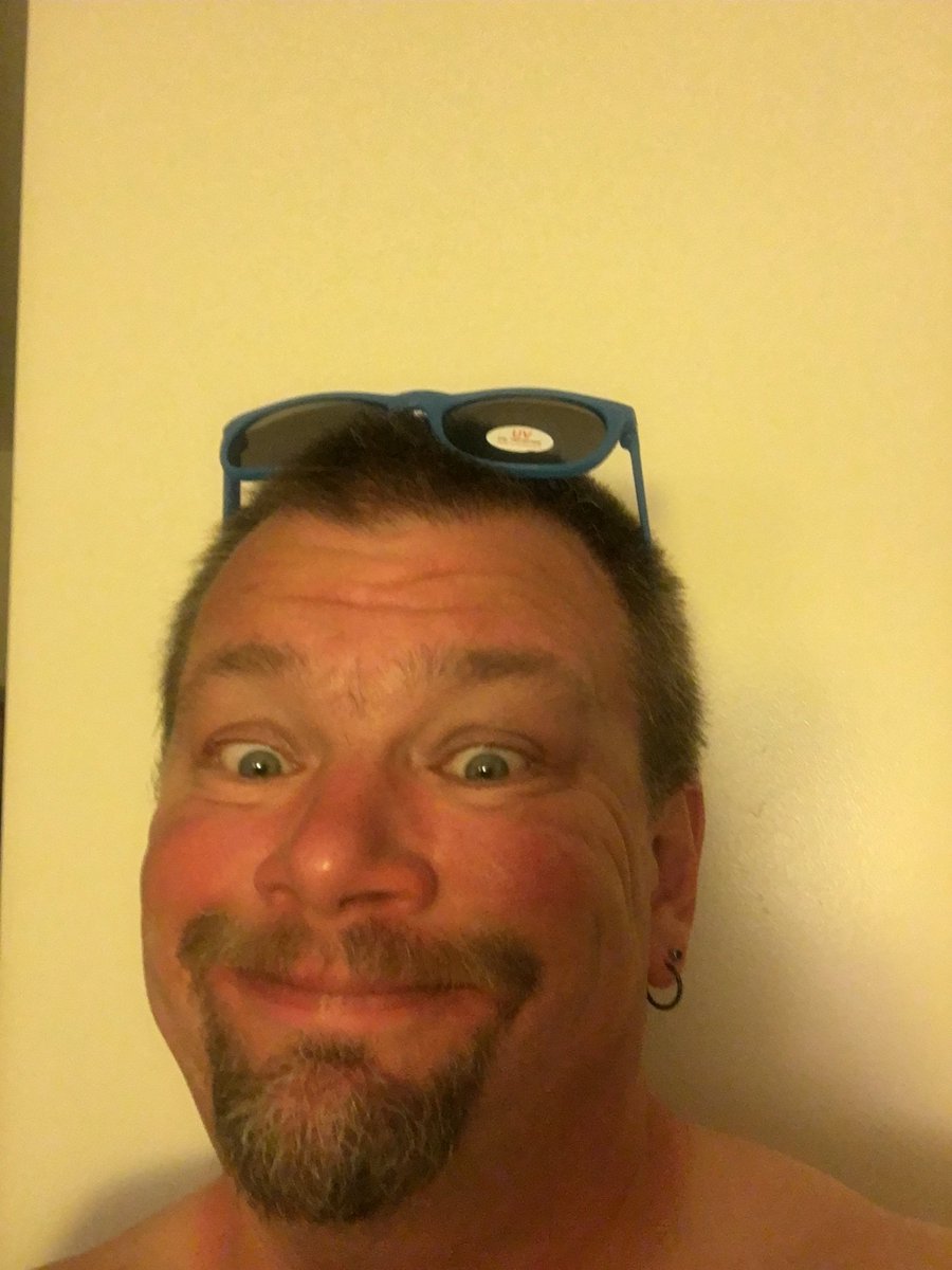 WilliamLH's tweet image. #FLEETMATICS, ROCKIN the shade, now can I turn em into Ray Bans ;-&amp;gt;
Thanks for the swag at the Firestone Grande Prix
