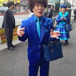 【超レア】いつもピンク色を着ているのに青い姿を目撃!