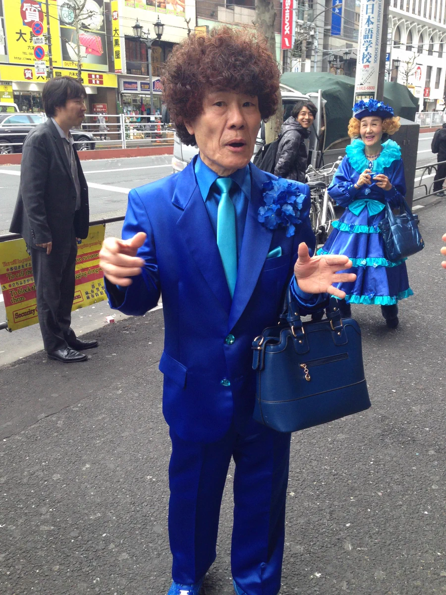 【超レア】いつもピンク色を着ているのに青い姿を目撃！！