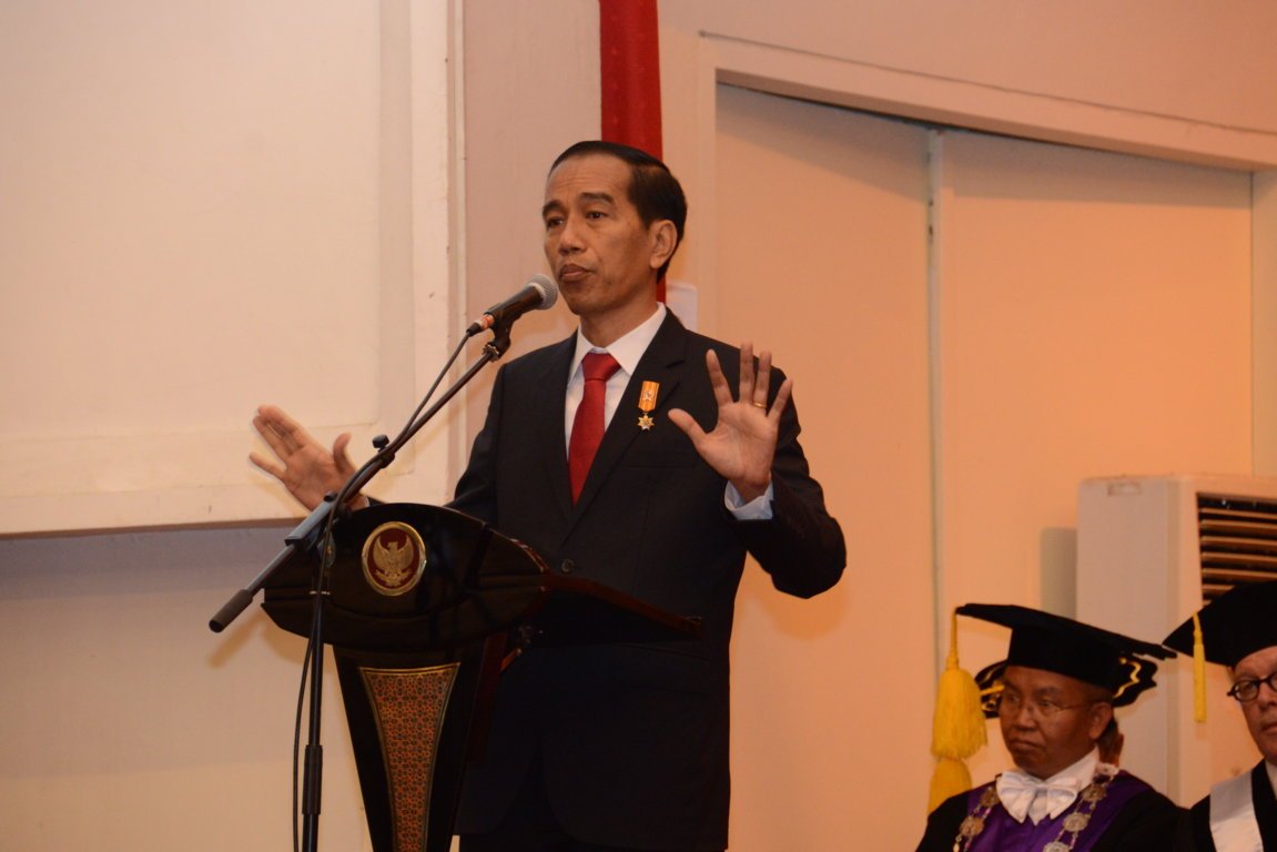 #BeritaUNS Perayaan 40 tahun UNS, Jokowi Beri Kuliah Umum
uns.ac.id/id/uns-update/…