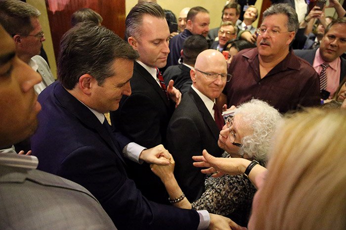 aperezTribune's tweet photo. #TedCruz at Rolling Meadows fundraiser https://t.co/w1GALwZ7xT