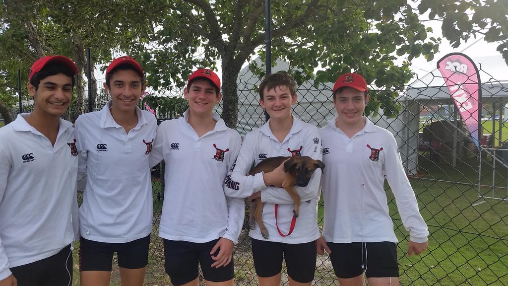 KerriMeulman's tweet photo. great fighting 2nd to yr 10 5th quad at #headoftheriver #rowing #rednblack #Terrace #terrow https://t.co/V0TfZuNIB1