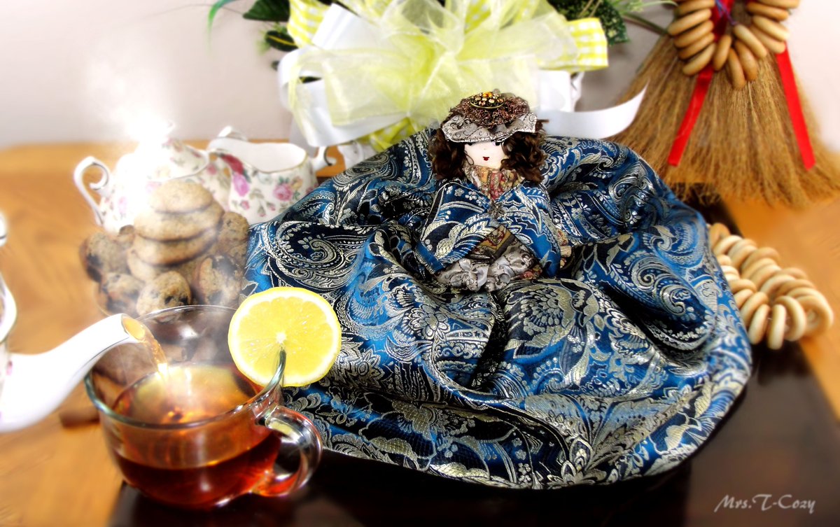 mrsteacozy's tweet photo. Molly Tea Cozy Doll, Handmade by Mrs.T-Cozy https://t.co/Ft0BALt43J https://t.co/s0Tgb0KxiN
