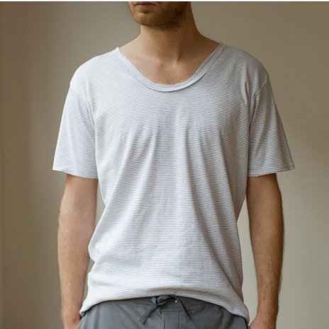 melissaluvisi's tweet photo. Relaxed fit tee. Bonus: it's made from #organic cotton! https://t.co/tCIkn161Ps #ShopLu #FitTee #SustainableFashion https://t.co/fA9oYyukCg