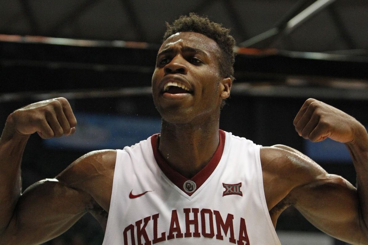 SPORTalkWVU's tweet photo. Who will score more? RETWEET for Jaysean Paige FAV for Buddy Hield https://t.co/2w4zdje8IO