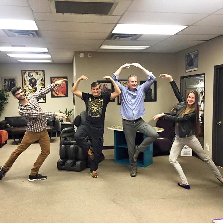 fanxsaltlake's tweet photo. We love supporting the Arts! Thanks to dancers Allison & Rex for stopping by! 👯 #weirdatwork #FANX16 #balletwest https://t.co/CXfbDZBzKo