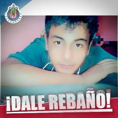 AlexCast99's tweet image. Vamos #ChivasEnElClasico ganamos!🇫🇷❤👊 @jimenaofficial @Chivas