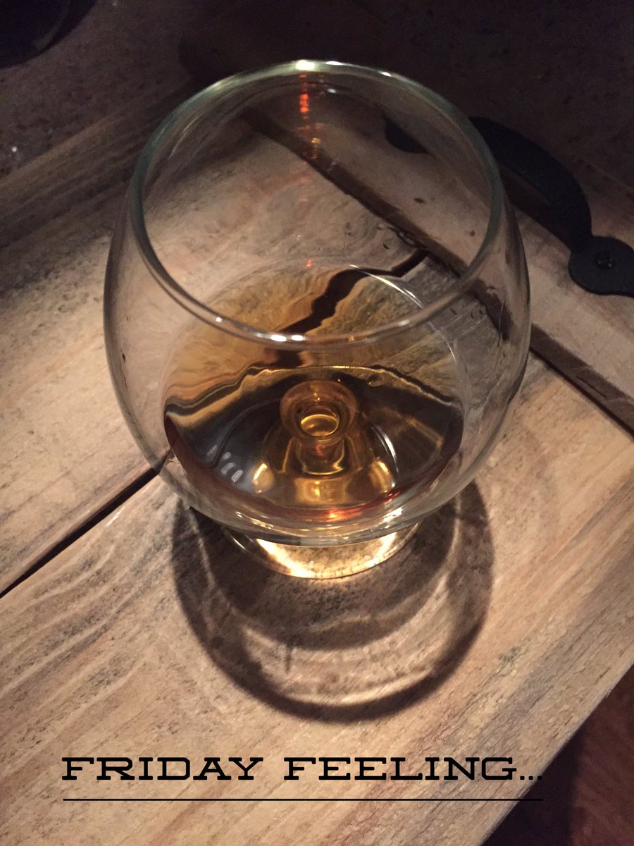 Beardforcefilms's tweet photo. Finally it's Friday! #Cheers #BeardforceFilms #bourbon #itstheweekend #fridayfeeling https://t.co/nXqTKxe7jy