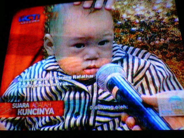 wonkvanhouten's tweet photo. Haahhahah lagi sakit tp liat rafatar ketawa ketawa gua :D thanks @dahSyatMusik @RaffiAhmadLagi #dahSyatWeekendYuk https://t.co/YSYpLRokXq