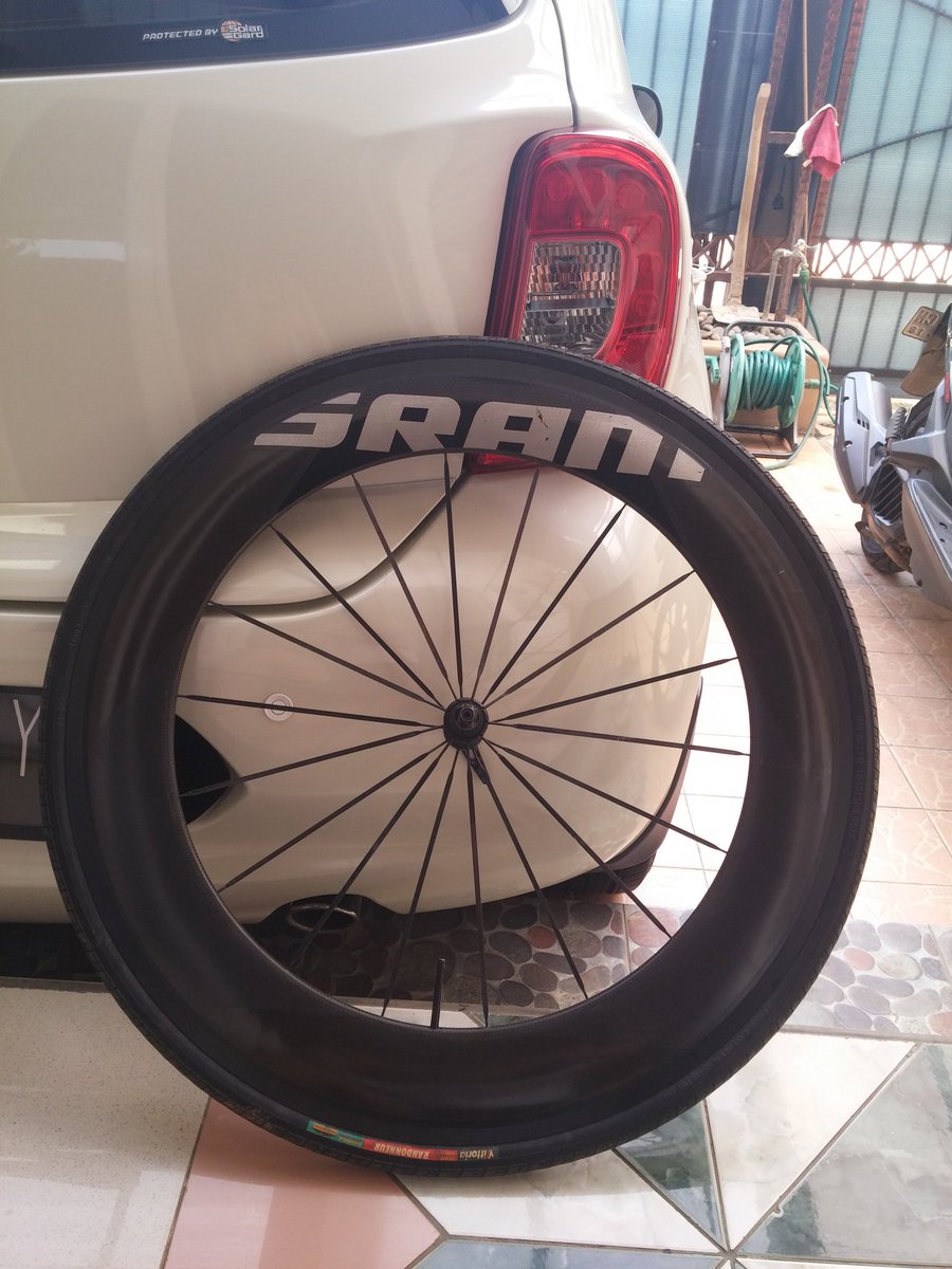 i’m thriving. tweet media