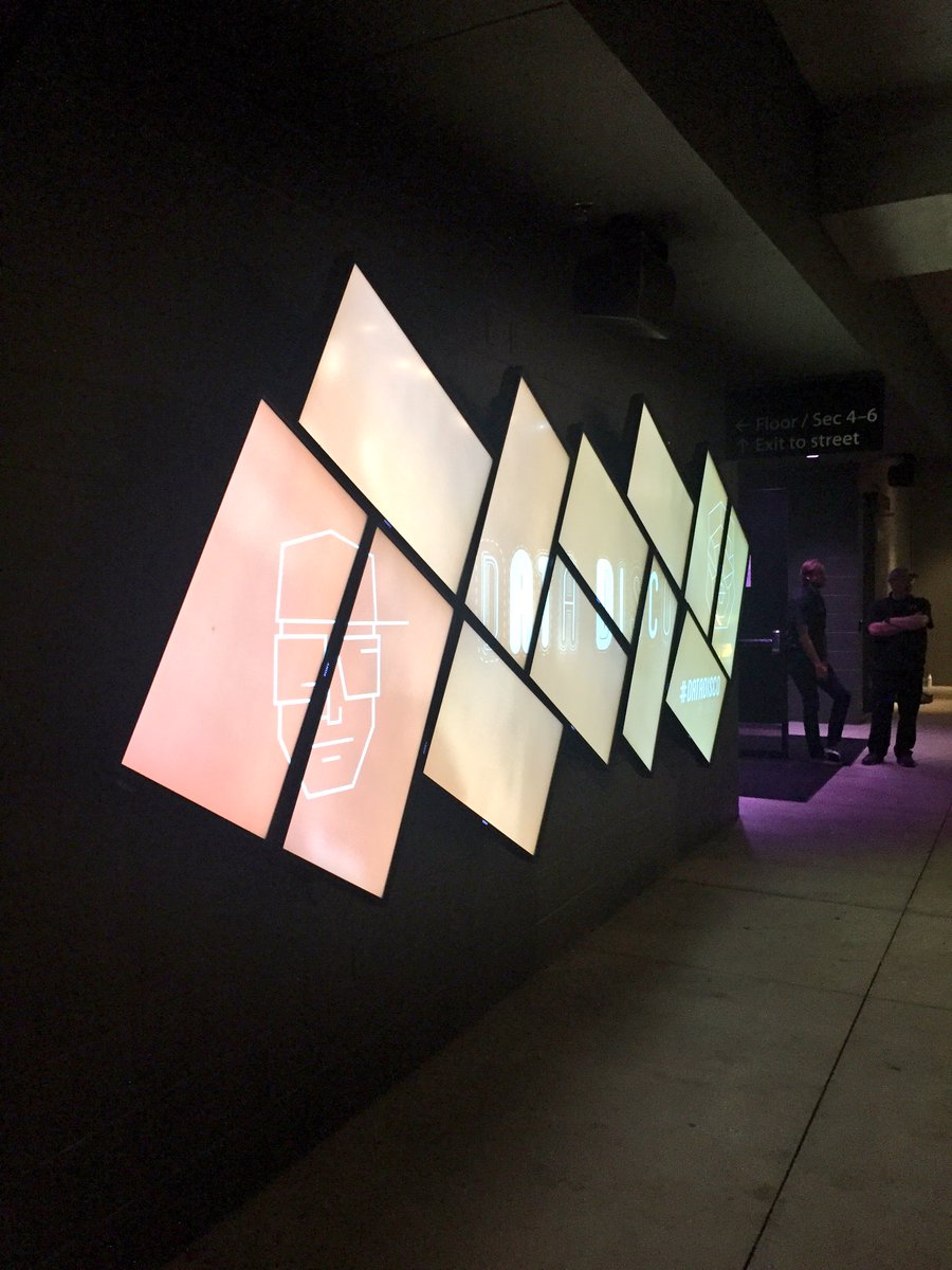 wakebakelake's tweet image. We out here at the @Umbel #datadisco at @acllive for #SXSW