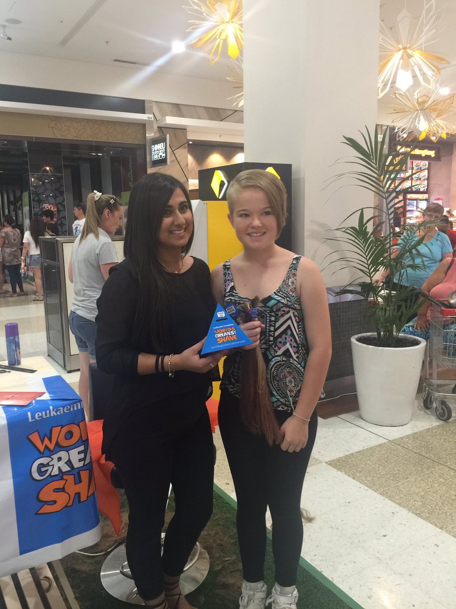 PaisleyPrincess's tweet photo. It's done and she is rocking the new doo #faceofshave #worldsgreatestshave https://t.co/dqo5ZYYK2f