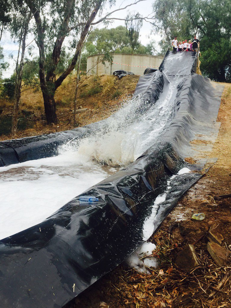 MadCowMudRun's tweet photo. It's goin off at Kidstown. #moremudmorefun https://t.co/pzB5XYUu0n