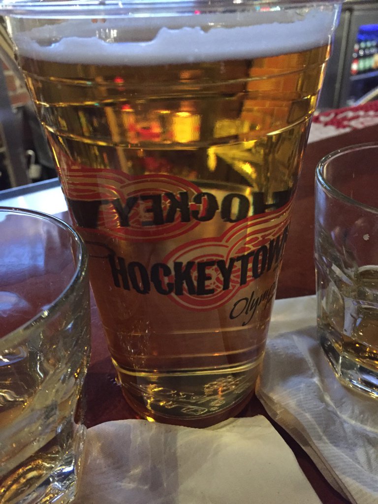 vikbash's tweet photo. Pretty much how it all got started, 5 years ago to the date and place. #hockeytown #h2h2 (with @sigsegfalt) https://t.co/SF58EYkoX6